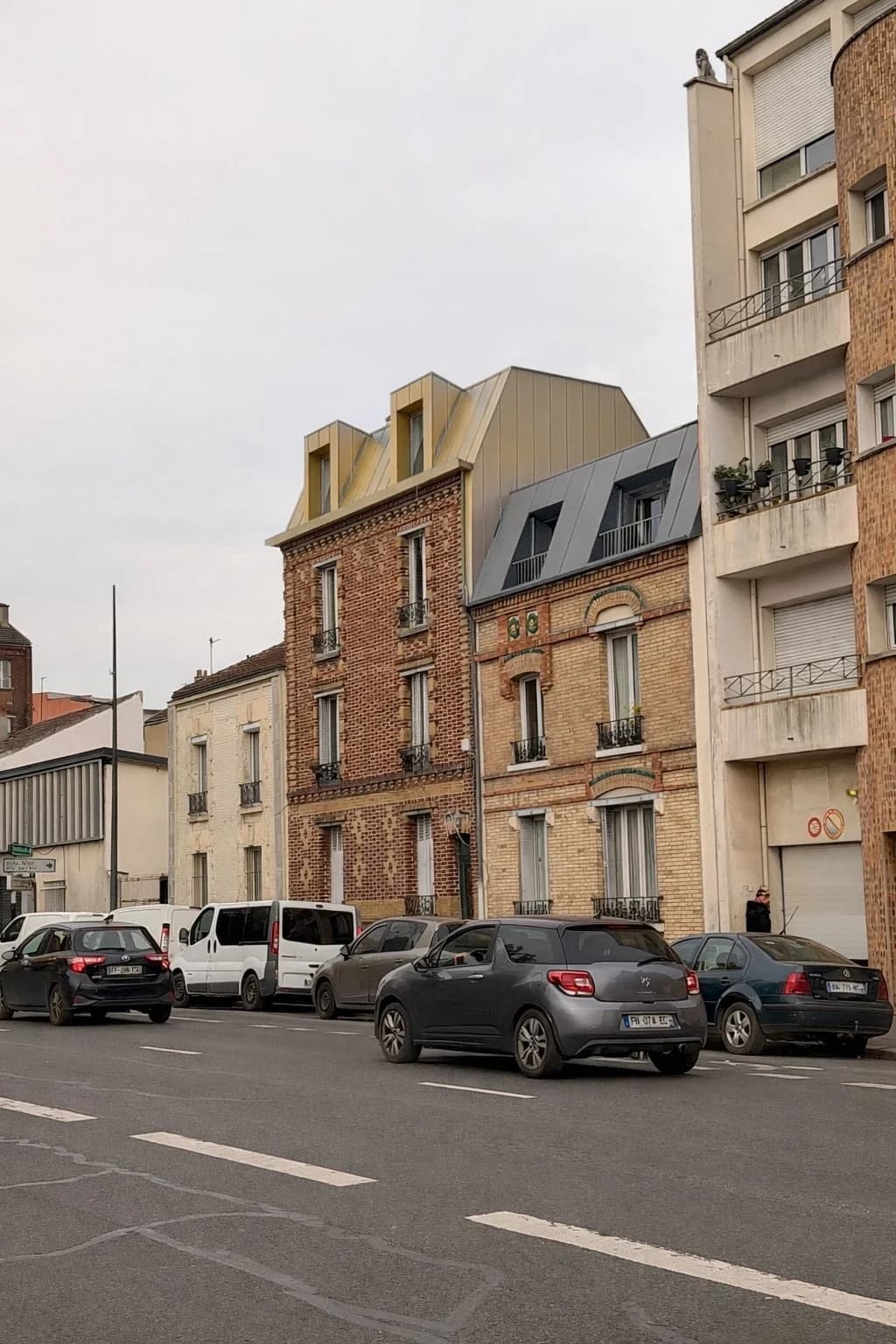 Surélever en petite couronne : recomposer un front bâti